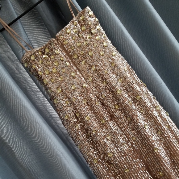 Formal dress - Picture 3 of 4